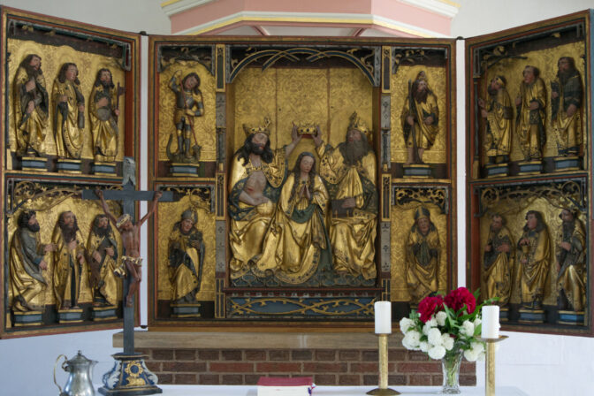 Haina Altar